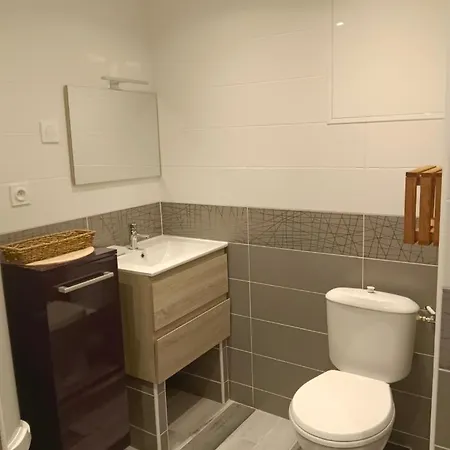 לינה וארוחת בוקר Fleurs De Printemps - Jonquille Chic