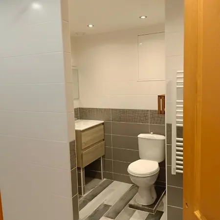 Fleurs De Printemps - Jonquille Chic לינה וארוחת בוקר Vrécourt