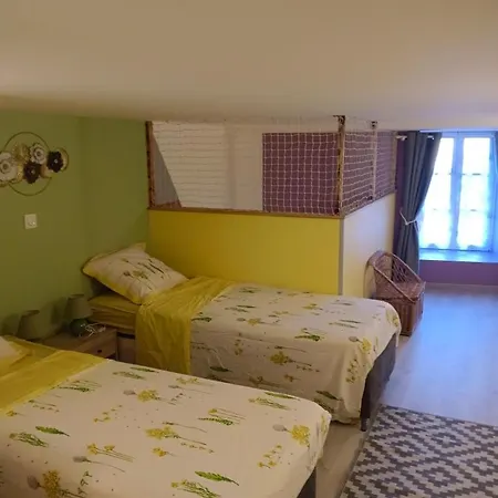 Fleurs De Printemps - Jonquille Chic לינה וארוחת בוקר