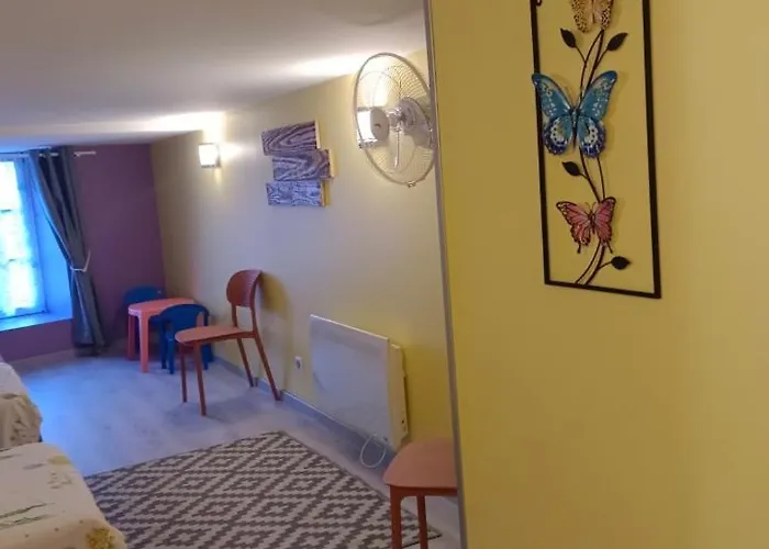 住宿加早餐酒店 Fleurs De Printemps - Jonquille Chic Vrécourt