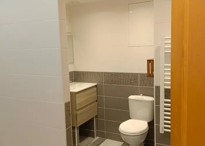 Fleurs De Printemps - Jonquille Chic 住宿加早餐酒店 Vrécourt